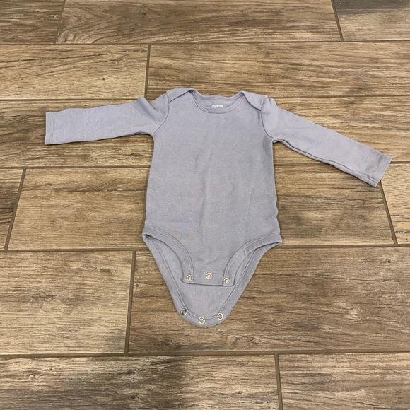 Hanes Other - EUC onesie
